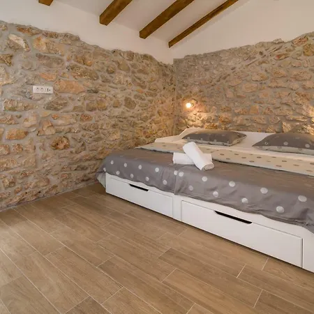 Apartman Tara