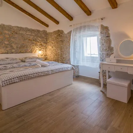 Apartment Tara Vrbnik (Primorje-Gorski Kotar)